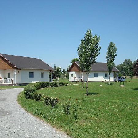 Termal Kemping Apartmanok Tiszaújváros Kültér fotó