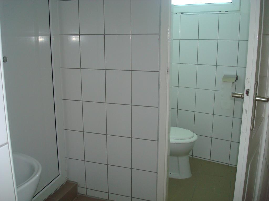 Termal Kemping Apartmanok Tiszaújváros Szoba fotó